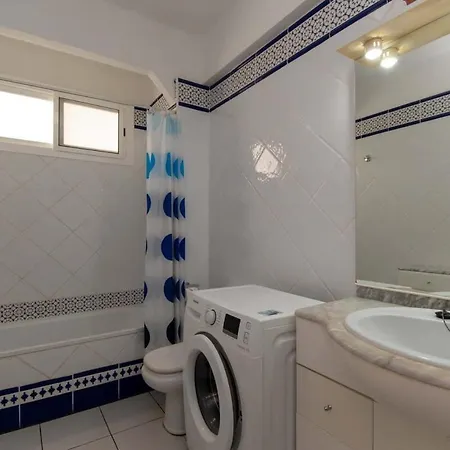 Club Atlantis 78 - One Bed Apartment Costa Adeje (Tenerife)