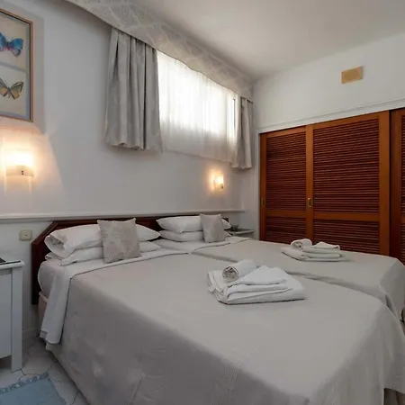Club Atlantis 78 - One Bed Apartment